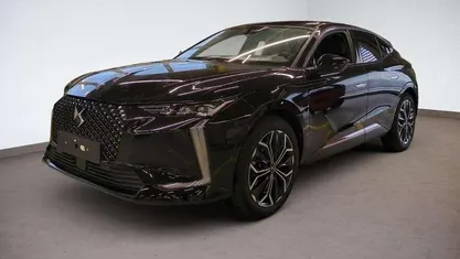 Lackierung schwarz perla nera/ Gebraucht 2024 DS Automobiles DS4 Limousine | 24.880 € (Fairer Preis)
