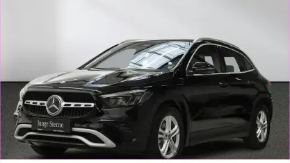 Gebraucht Mercedes GLA200 163 PS (119 kW) 2024 Unilack nachtschwarz SUV