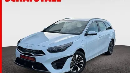 Weiß Gebraucht 2022 Kia Ceed Sportswagon Vision Kombi | 19.979 € (Guter Preis)