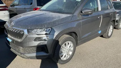 Neu Skoda Karoq Selection 150 PS (110 kW) 2025 Graphite grau metallic SUV