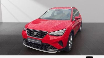 Używany Seat Arona FR 110 KM (80 kW) 2022 Czerwony SUV