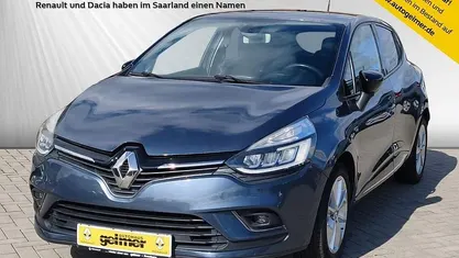 Gebraucht Renault Clio IV LIMITED Deluxe 120 PS (88 kW) 2017 Grau Limousine