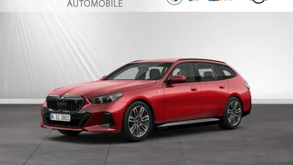 Fire red metallic Gebraucht 2025 BMW i5 M Sport Kombi | 61.484 €