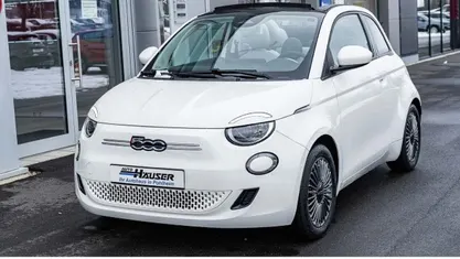 Weiß Gebraucht 2022 Fiat 500e Icon Cabrio | 18.875 € (Fairer Preis)