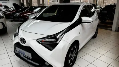 Gebraucht Toyota Aygo 72 PS (52 kW) 2021 Weiss Kleinwagen