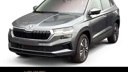 Gebraucht 2025 Skoda Karoq Drive SUV | 38.830 € (Fairer Preis)