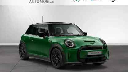 Gebraucht Mini Cooper SE 135 kW (184 PS) 2023 British racing green iv metallic Kleinwagen