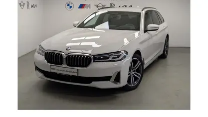 Gebraucht BMW 520 Sport Line 190 PS (139 kW) 2023 Alpinweiss Limousine