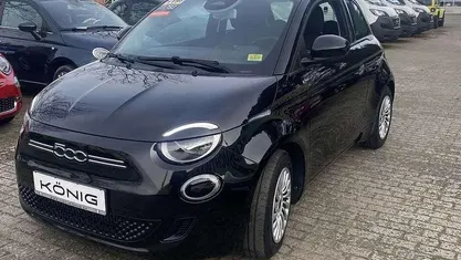 Schwarz Gebraucht 2022 Fiat 500e Action Limousine | 12.888 € (Superpreis)