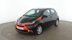 Schwarz Gebraucht 2017 Toyota Aygo X-play Kleinwagen | 8.380 € (Fairer Preis)