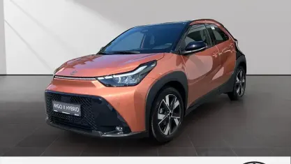 Neu Toyota Aygo X 117 PS (86 kW) 2026 Silber SUV