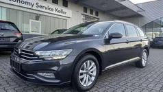 Grau Gebraucht 2023 VW Passat Business Kombi | 27.770 € (Guter Preis)