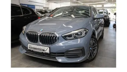 Gebraucht BMW 118 Advantage 150 PS (110 kW) 2023 Silber Limousine