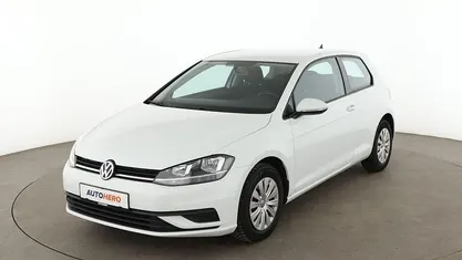 Weiß Gebraucht 2017 VW Golf Trendline Limousine | 11.750 € (Fairer Preis)