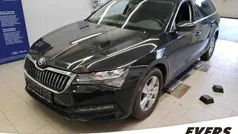 Schwarz magic perleeffekt Gebraucht 2022 Skoda Superb Ambition Kombi | 22.930 € (Fairer Preis)