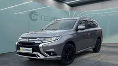 Grau Gebraucht 2020 Mitsubishi Outlander P-HEV Spirit SUV | 21.720 € (Guter Preis)
