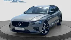 Vapour grey (grau) Gebraucht 2024 Volvo V60 Plus Kombi | 37.960 € (Fairer Preis)