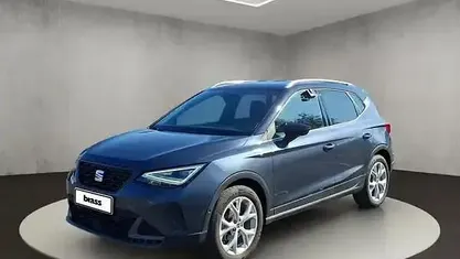 Gebraucht Seat Arona FR 110 PS (80 kW) 2022 Magnetic grau metallic / midnight schwarz metallic SUV