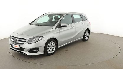 Używany Mercedes B180 Style 122 KM (89 kW) 2017 Srebrny Minivan