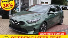 Experience grün Neu 2025 Kia Ceed Silver Limousine | 21.890 € (Fairer Preis)