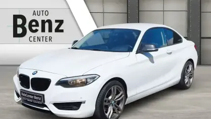 Gebraucht BMW 220 Sport Line 184 PS (135 kW) 2015 Weiß Coupé