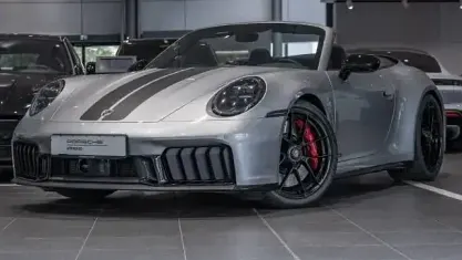 Gebraucht Porsche 992 541 PS (397 kW) 2025 Silber Cabrio