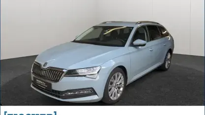 Gebraucht Skoda Superb Style 200 PS (147 kW) 2023 Grau Kombi