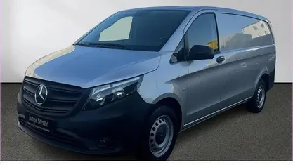 Gebraucht Mercedes Vito 163 PS (119 kW) 2022 Silber Van