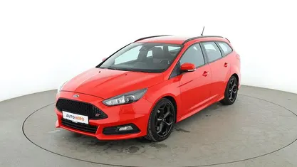 Rot Gebraucht 2018 Ford Focus ST Kombi | 17.620 € (Guter Preis)