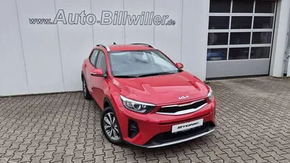Signalrot metallic Gebraucht 2025 Kia Stonic Vision SUV | 20.990 € (Fairer Preis)