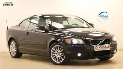 Usata Volvo C70 Momentum 140 CV (102 kW) 2009 Cabrio