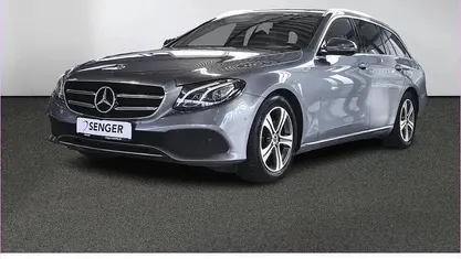 Grau Gebraucht 2019 Mercedes E200 Avantgarde Limousine | 24.890 € (Guter Preis)