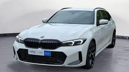 Gebraucht BMW 320 M Sport 190 PS (139 kW) 2025 Weiß Kombi