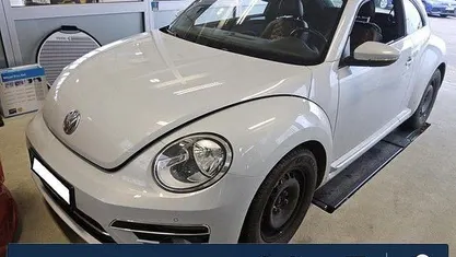 Gebraucht VW Beetle Exclusive 105 PS (77 kW) 2017 White silver metallic Kleinwagen