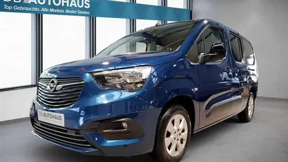 Blau Gebraucht 2022 Opel Combo Life Elegance Van / Kleinbus | 20.490 € (Fairer Preis)