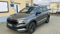 Graphitegrey metallic Neu 2025 Skoda Karoq SportLine SUV | 37.190 € (Fairer Preis)