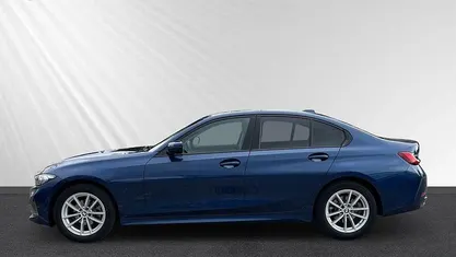 Gebraucht BMW 320 Shadowline 190 PS (139 kW) 2023 Phytonicblau metallic Limousine