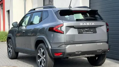 Neu Dacia Duster Expression 140 PS (102 kW) 2026 Schwarz SUV