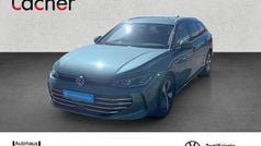 Grün Gebraucht 2024 VW Passat Elegance Kombi | 36.490 € (Guter Preis)