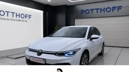 Gebraucht VW Golf VII Style 204 PS (150 kW) 2021 Pure white Kleinwagen