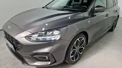 Grau Gebraucht 2021 Ford Focus ST-Line X Kombi | 21.850 € (Fairer Preis)