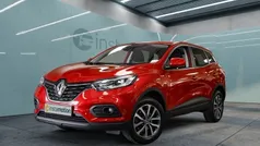 Rot Gebraucht 2022 Renault Kadjar Play SUV | 21.190 € (Fairer Preis)