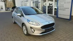 Silber Gebraucht 2018 Ford Fiesta Cool & Connect Kleinwagen | 9.999 €