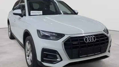 Gebraucht Audi Q5 Sport 265 PS (194 kW) 2022 Gletscherweiß metallic SUV