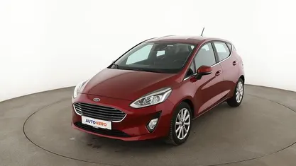 Gebraucht Ford Fiesta Titanium 101 PS (74 kW) 2017 Rot Limousine