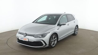 Używany VW Golf VIII R-line 150 KM (110 kW) 2023 Srebrny Sedan/Limuzyna