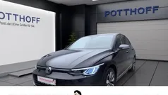 Schwarz Gebraucht 2023 VW Golf VIII Move Kleinwagen | 22.777 € (Guter Preis)