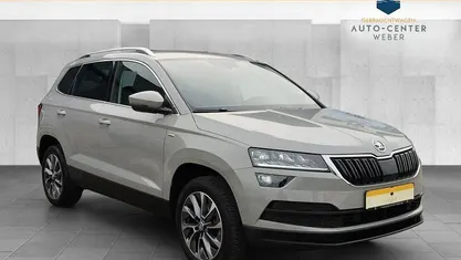Grau Gebraucht 2020 Skoda Karoq Drive SUV | 23.390 € (Guter Preis)