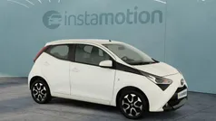 Weiß Gebraucht 2019 Toyota Aygo X-play Kleinwagen | 10.095 € (Fairer Preis)