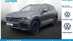 Siliziumgrau metallic Gebraucht 2023 VW Touareg R-line SUV | 72.120 € (Fairer Preis)